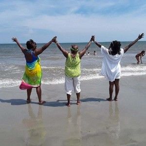 Meet your Posher, Lois